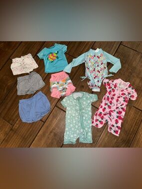 Baby girls clothing bundle size 12 months